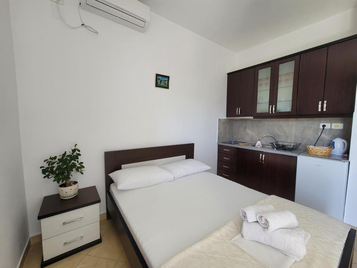Guesthouse Redilka Ksamil Ngoại thất bức ảnh