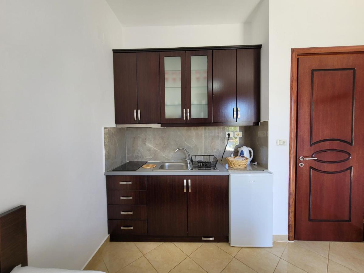 Guesthouse Redilka Ksamil Ngoại thất bức ảnh